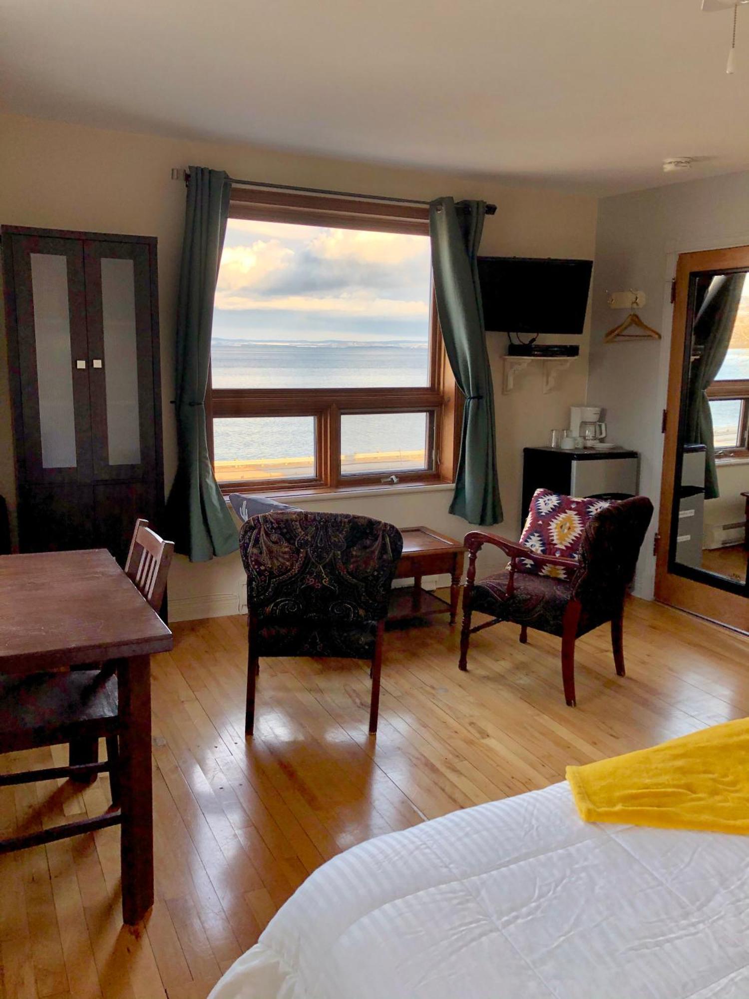 Bed and Breakfast Les Pinsons Des Rives La Malbaie Pokój zdjęcie